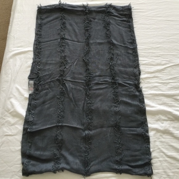 Topshop gray fringed wrap scarf - Picture 2 of 5